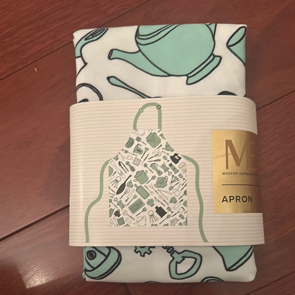 NWT Modern Expressions Mint Green Apron